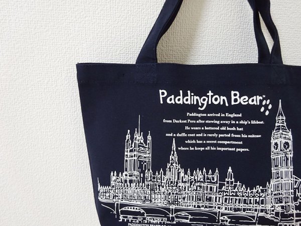 画像2: パディントンベア™トートバッグS ロンドン ネイビー ★数量限定★ (2)